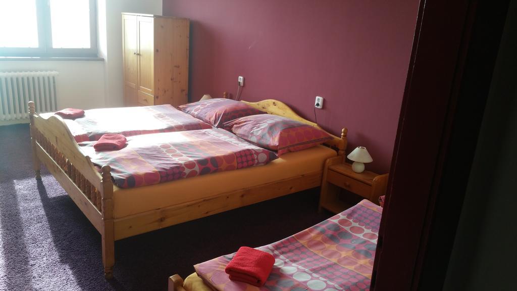 hotel KORUNA Rožnov pod Radhoštěm Zimmer foto