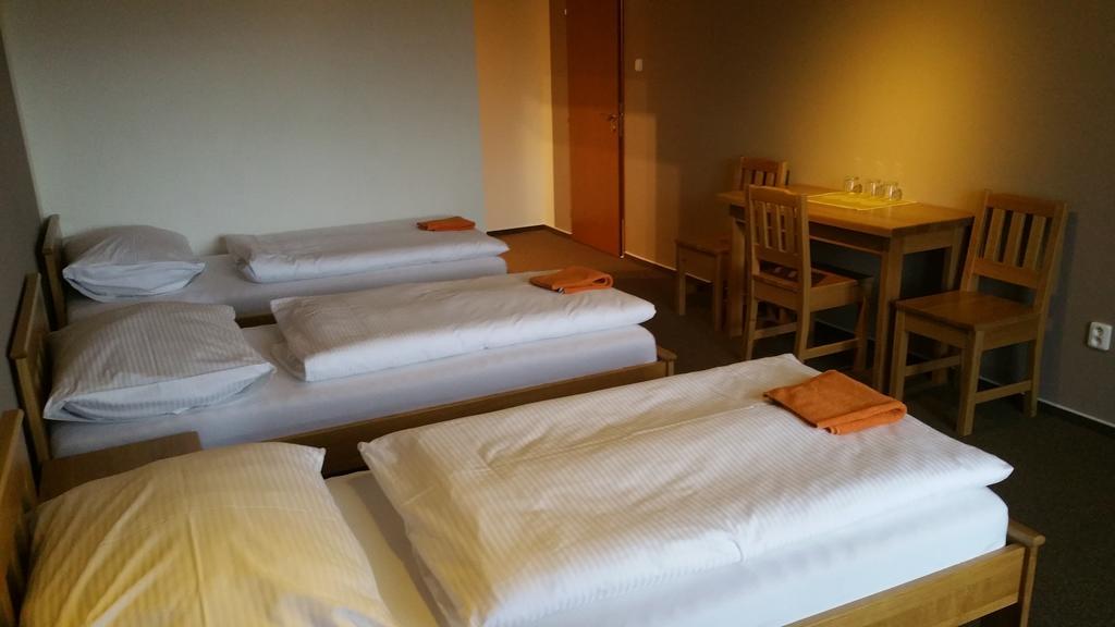 hotel KORUNA Rožnov pod Radhoštěm Zimmer foto