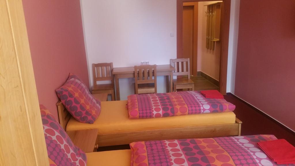 hotel KORUNA Rožnov pod Radhoštěm Zimmer foto